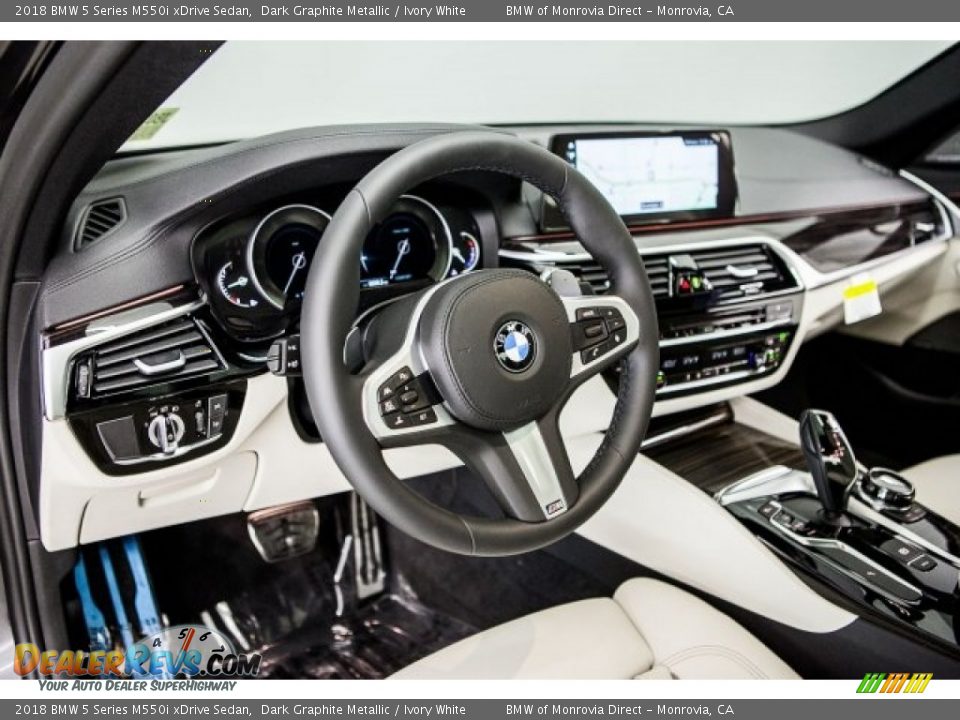 2018 BMW 5 Series M550i xDrive Sedan Dark Graphite Metallic / Ivory White Photo #5