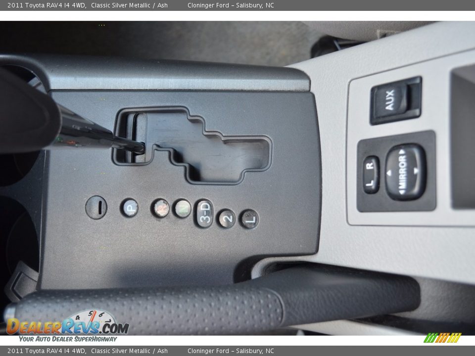 2011 Toyota RAV4 I4 4WD Classic Silver Metallic / Ash Photo #19