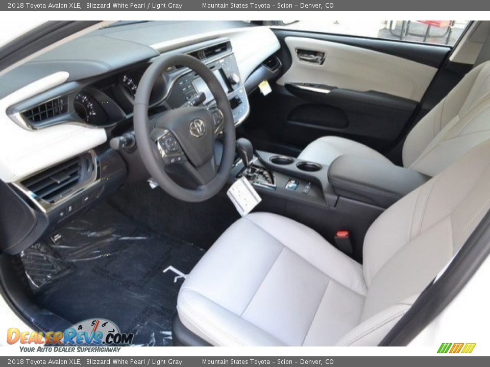 2018 Toyota Avalon XLE Blizzard White Pearl / Light Gray Photo #4