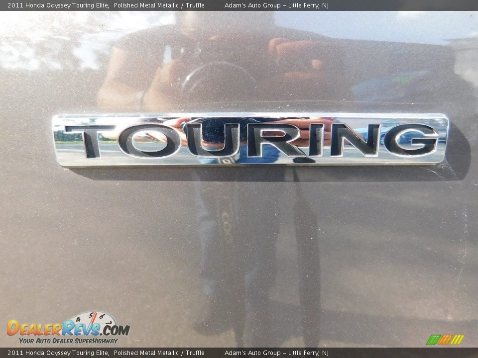 2011 Honda Odyssey Touring Elite Polished Metal Metallic / Truffle Photo #8