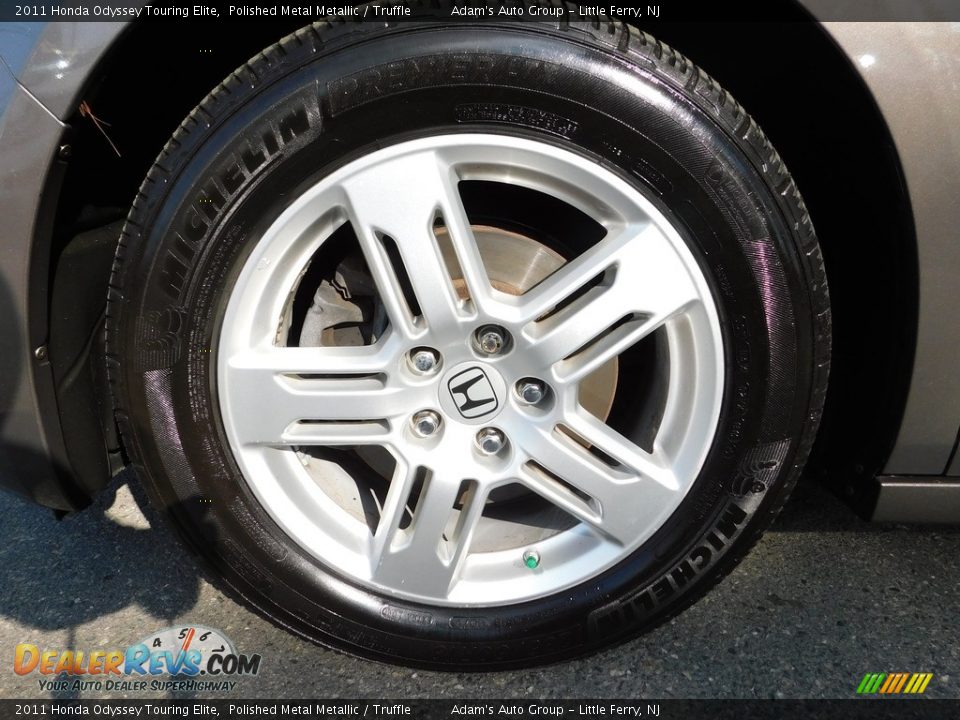 2011 Honda Odyssey Touring Elite Polished Metal Metallic / Truffle Photo #12