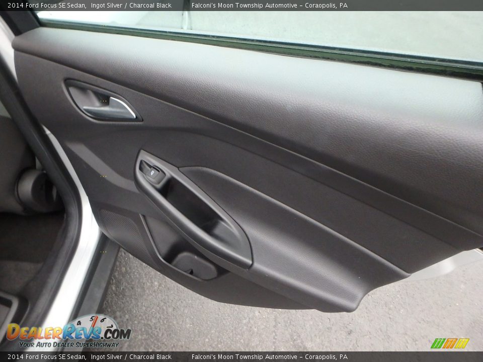 2014 Ford Focus SE Sedan Ingot Silver / Charcoal Black Photo #15