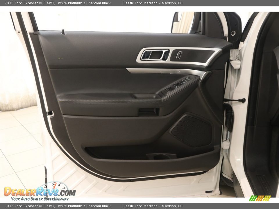 2015 Ford Explorer XLT 4WD White Platinum / Charcoal Black Photo #4