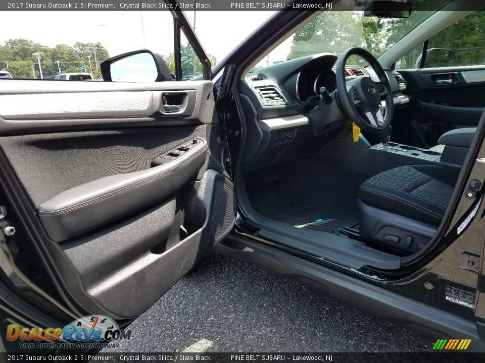 2017 Subaru Outback 2.5i Premium Crystal Black Silica / Slate Black Photo #17