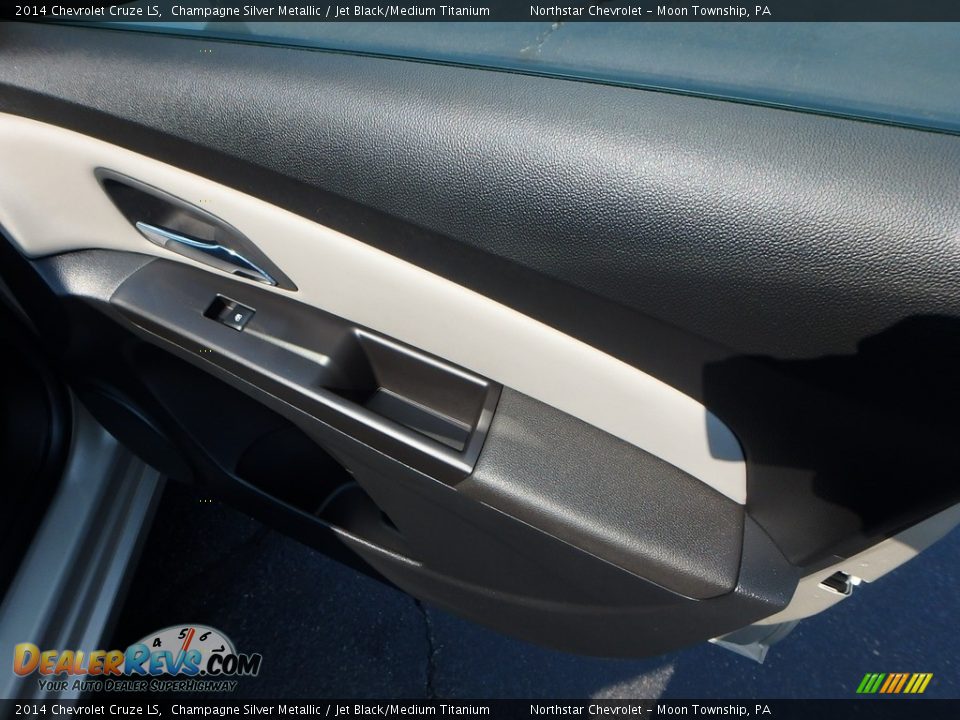 2014 Chevrolet Cruze LS Champagne Silver Metallic / Jet Black/Medium Titanium Photo #17
