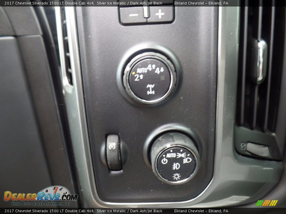 2017 Chevrolet Silverado 1500 LT Double Cab 4x4 Silver Ice Metallic / Dark Ash/Jet Black Photo #25