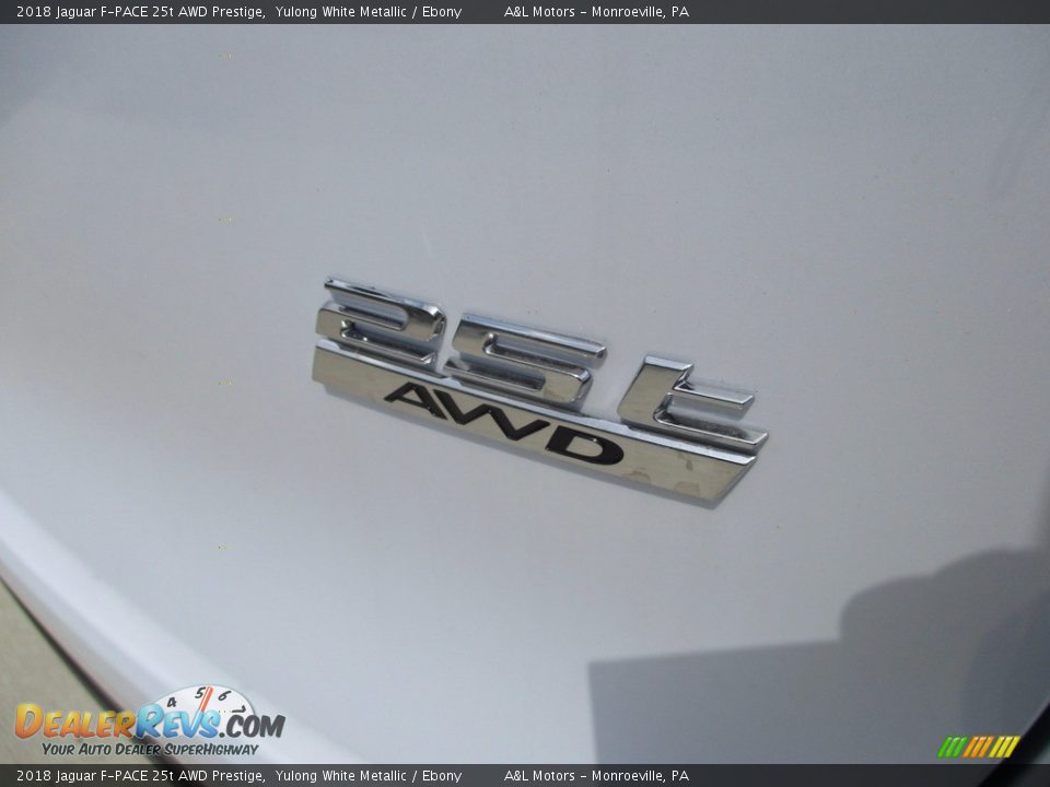 2018 Jaguar F-PACE 25t AWD Prestige Yulong White Metallic / Ebony Photo #4