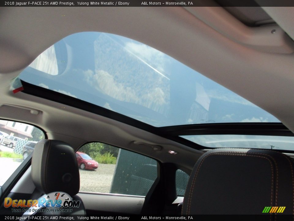 2018 Jaguar F-PACE 25t AWD Prestige Yulong White Metallic / Ebony Photo #10
