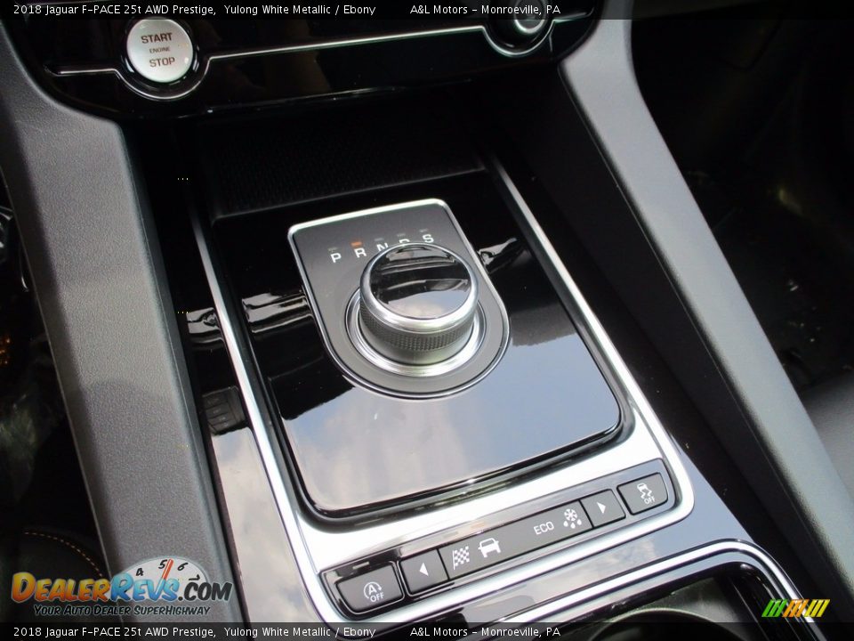 2018 Jaguar F-PACE 25t AWD Prestige Yulong White Metallic / Ebony Photo #16