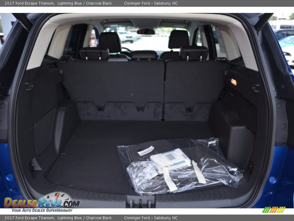 2017 Ford Escape Titanium Lightning Blue / Charcoal Black Photo #9