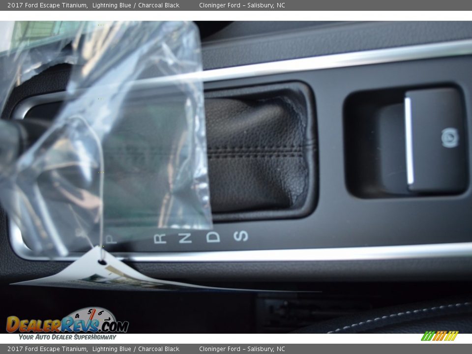 2017 Ford Escape Titanium Lightning Blue / Charcoal Black Photo #17