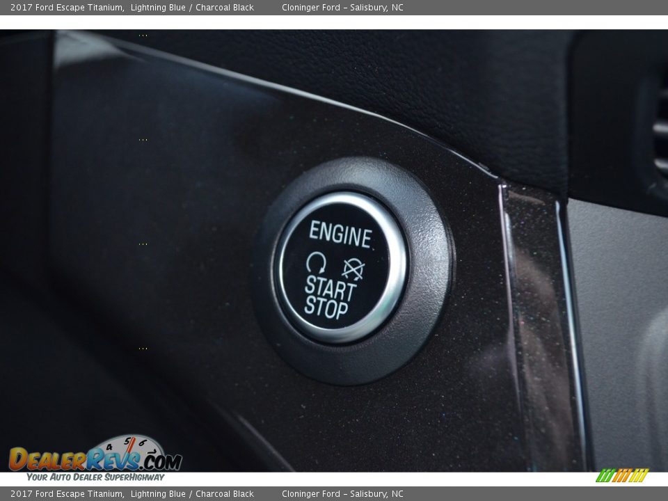 2017 Ford Escape Titanium Lightning Blue / Charcoal Black Photo #20