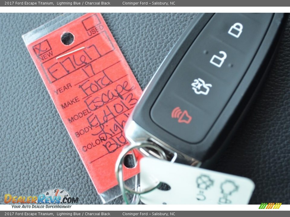 2017 Ford Escape Titanium Lightning Blue / Charcoal Black Photo #21