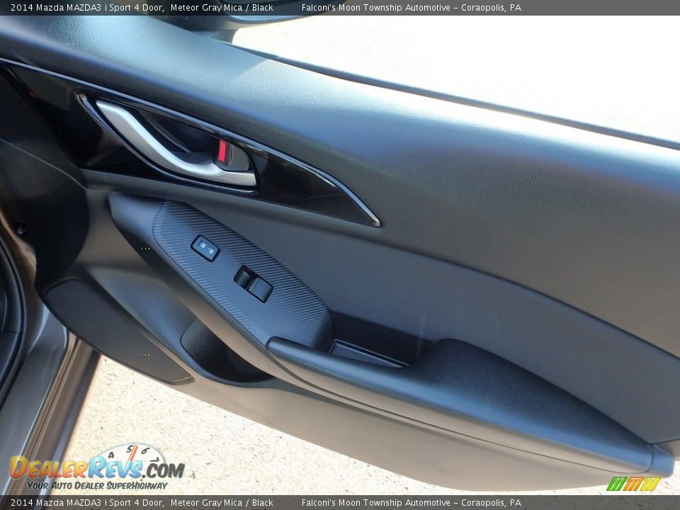 2014 Mazda MAZDA3 i Sport 4 Door Meteor Gray Mica / Black Photo #12