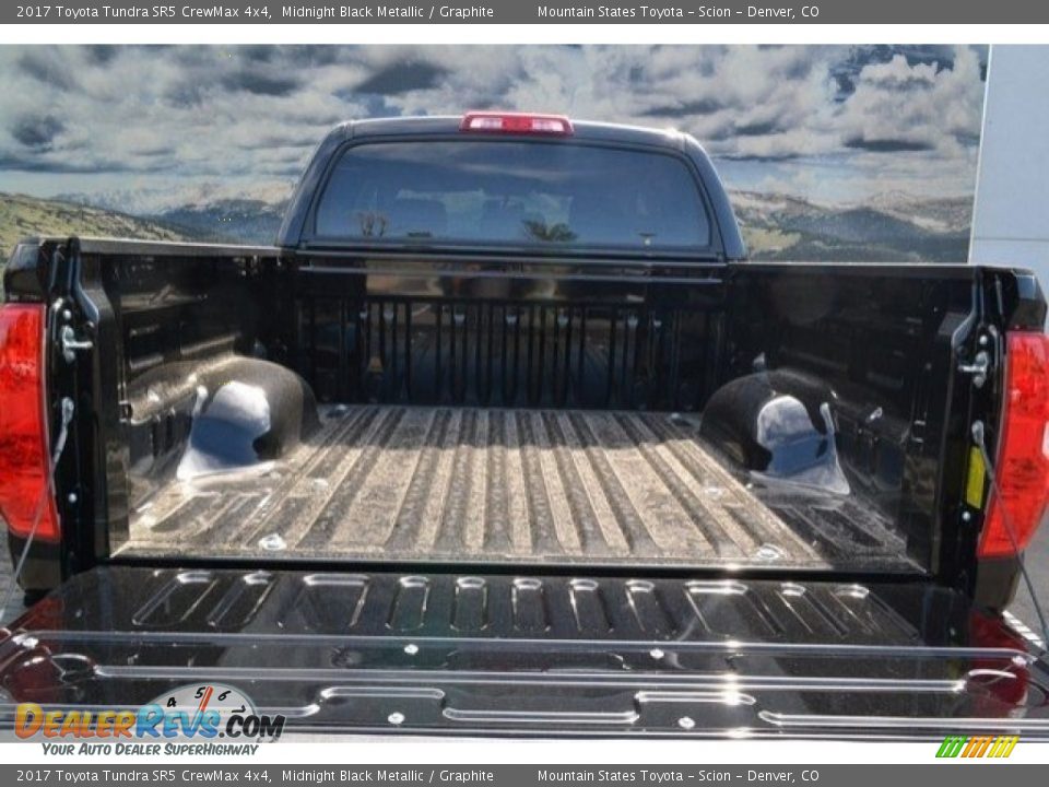 2017 Toyota Tundra SR5 CrewMax 4x4 Midnight Black Metallic / Graphite Photo #8