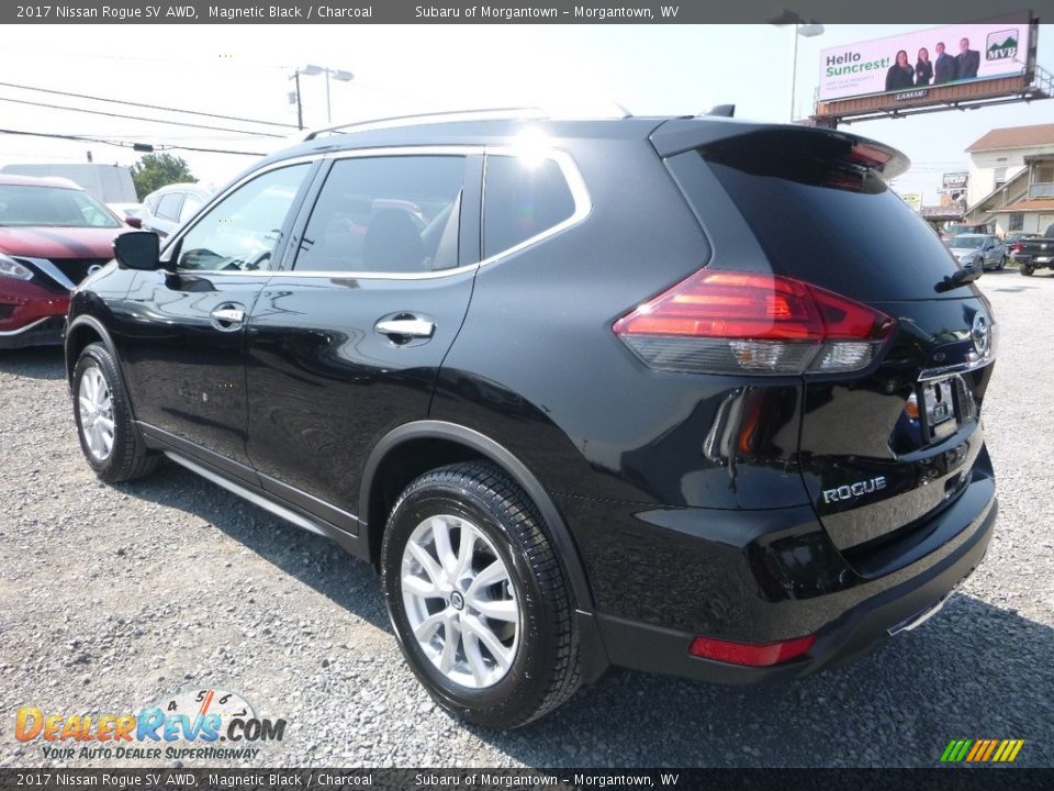 2017 Nissan Rogue SV AWD Magnetic Black / Charcoal Photo #6