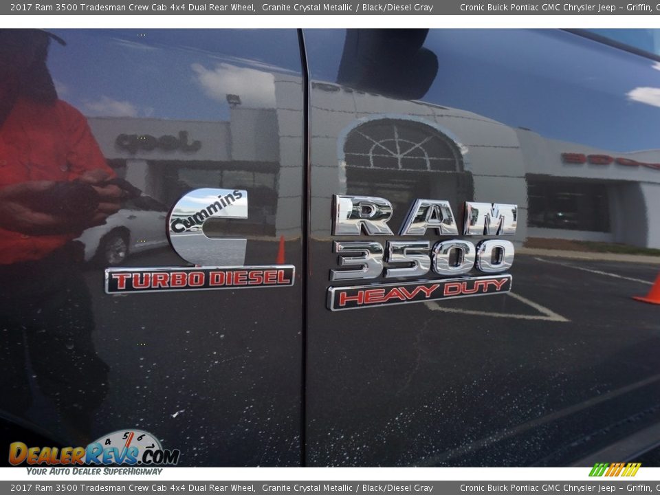 2017 Ram 3500 Tradesman Crew Cab 4x4 Dual Rear Wheel Granite Crystal Metallic / Black/Diesel Gray Photo #12