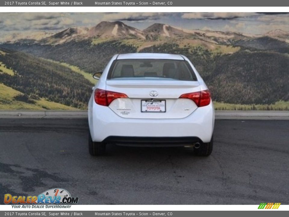 2017 Toyota Corolla SE Super White / Black Photo #4