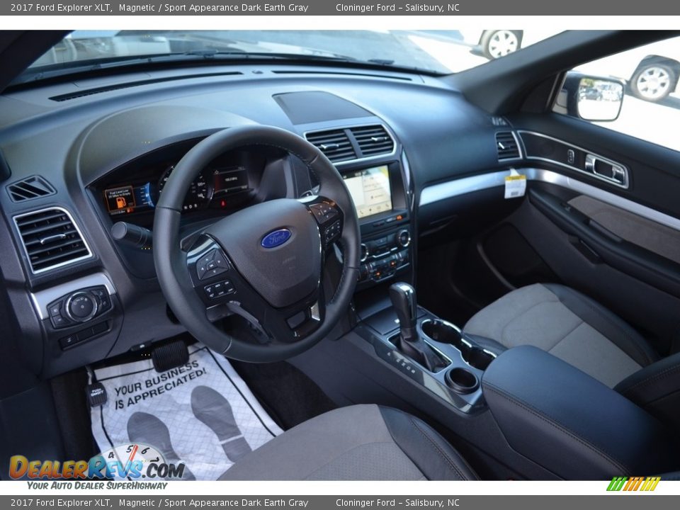 2017 Ford Explorer XLT Magnetic / Sport Appearance Dark Earth Gray Photo #7