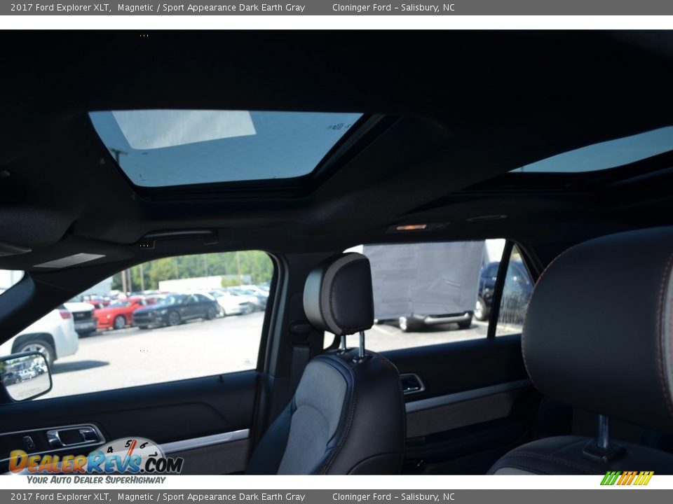 2017 Ford Explorer XLT Magnetic / Sport Appearance Dark Earth Gray Photo #8