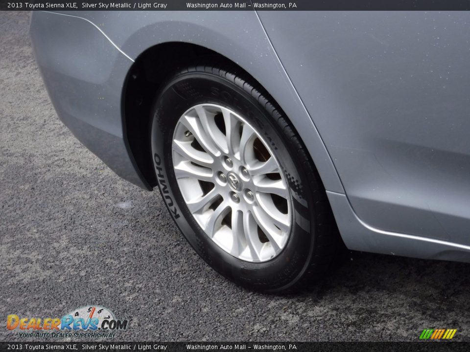 2013 Toyota Sienna XLE Silver Sky Metallic / Light Gray Photo #3