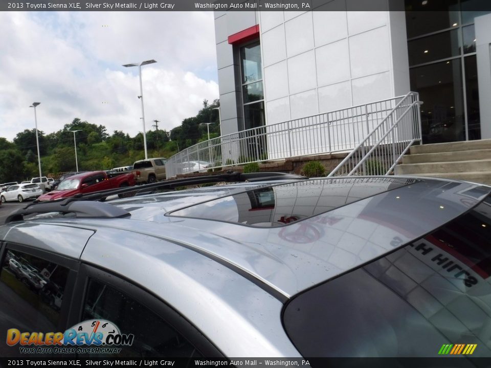 2013 Toyota Sienna XLE Silver Sky Metallic / Light Gray Photo #4