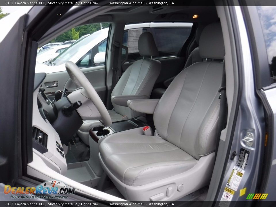 2013 Toyota Sienna XLE Silver Sky Metallic / Light Gray Photo #12