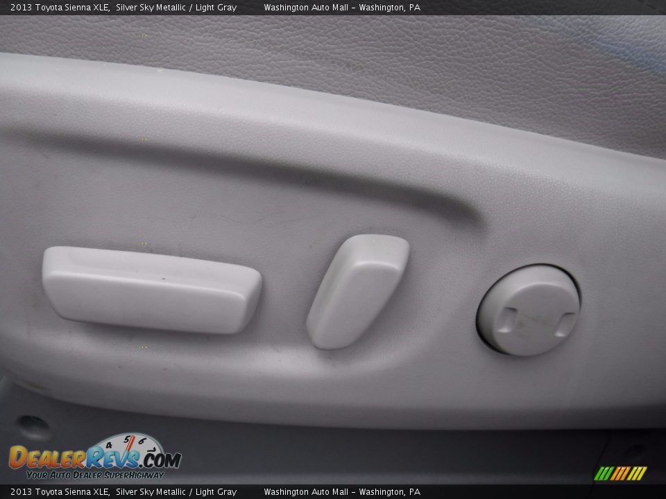 2013 Toyota Sienna XLE Silver Sky Metallic / Light Gray Photo #13