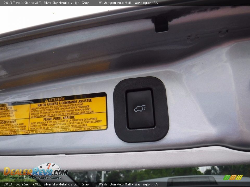 2013 Toyota Sienna XLE Silver Sky Metallic / Light Gray Photo #22