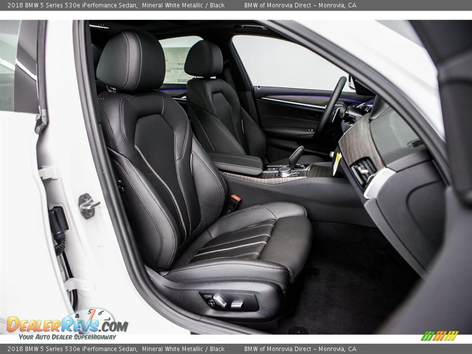 2018 BMW 5 Series 530e iPerfomance Sedan Mineral White Metallic / Black Photo #2
