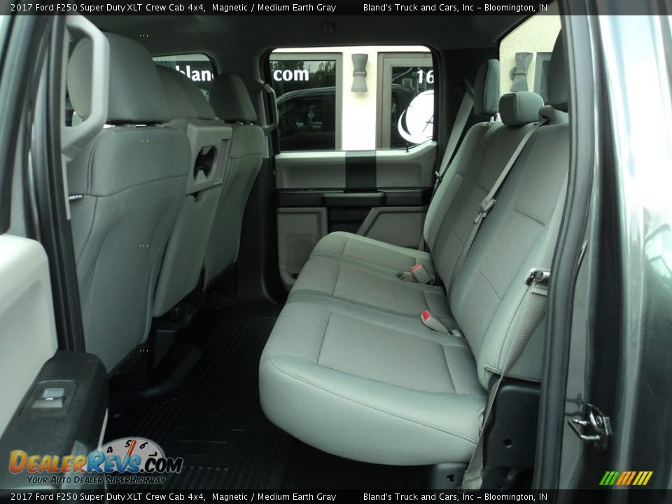 2017 Ford F250 Super Duty XLT Crew Cab 4x4 Magnetic / Medium Earth Gray Photo #9