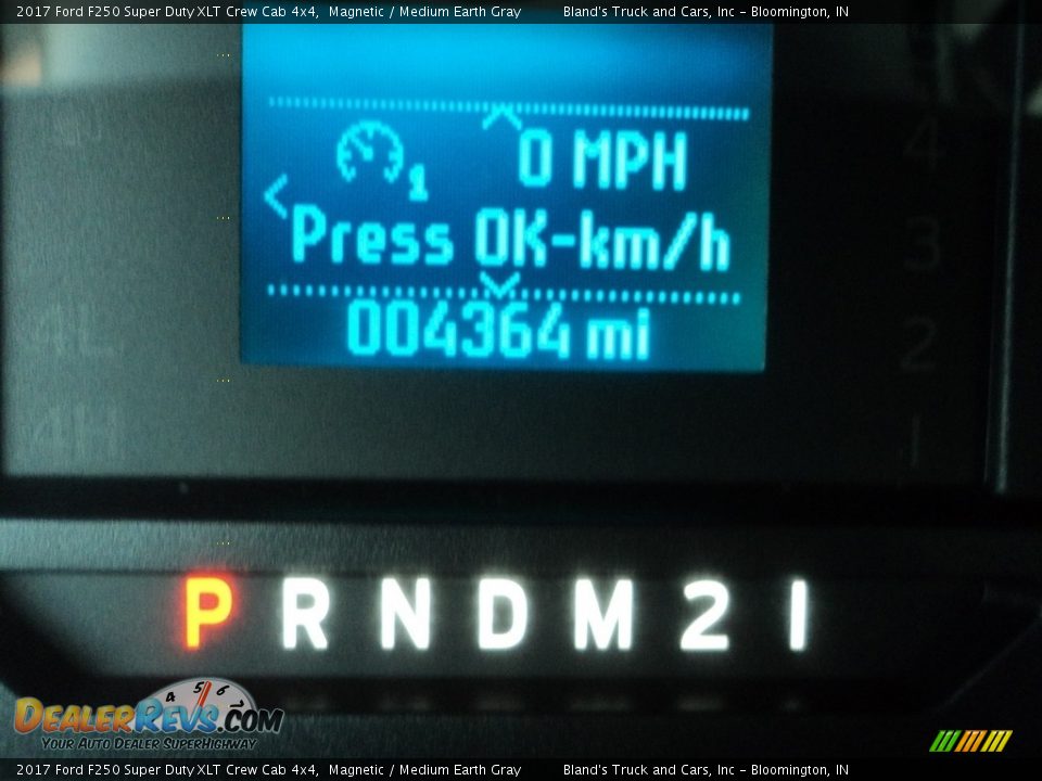 2017 Ford F250 Super Duty XLT Crew Cab 4x4 Magnetic / Medium Earth Gray Photo #15