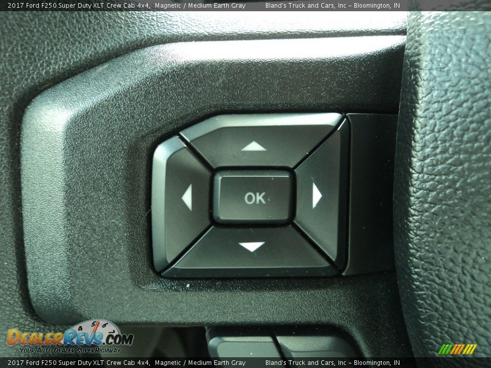 2017 Ford F250 Super Duty XLT Crew Cab 4x4 Magnetic / Medium Earth Gray Photo #16