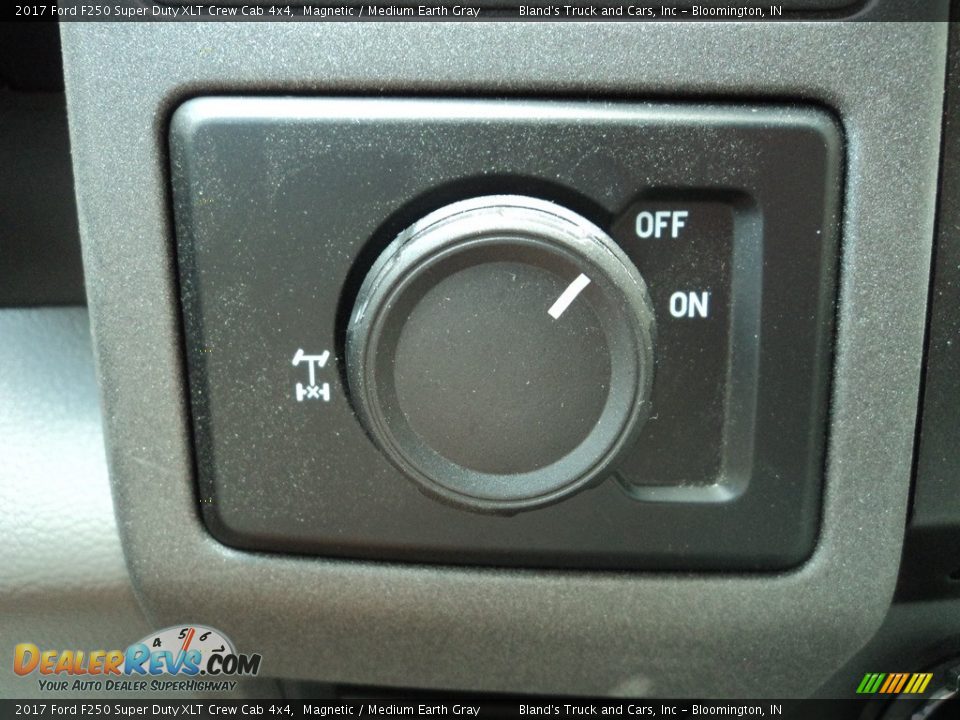 2017 Ford F250 Super Duty XLT Crew Cab 4x4 Magnetic / Medium Earth Gray Photo #19
