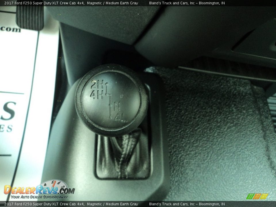 2017 Ford F250 Super Duty XLT Crew Cab 4x4 Magnetic / Medium Earth Gray Photo #20