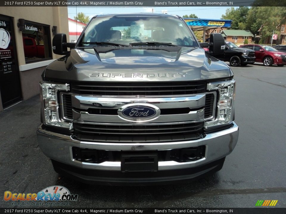 2017 Ford F250 Super Duty XLT Crew Cab 4x4 Magnetic / Medium Earth Gray Photo #27