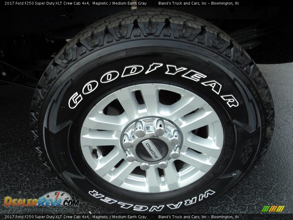 2017 Ford F250 Super Duty XLT Crew Cab 4x4 Magnetic / Medium Earth Gray Photo #33