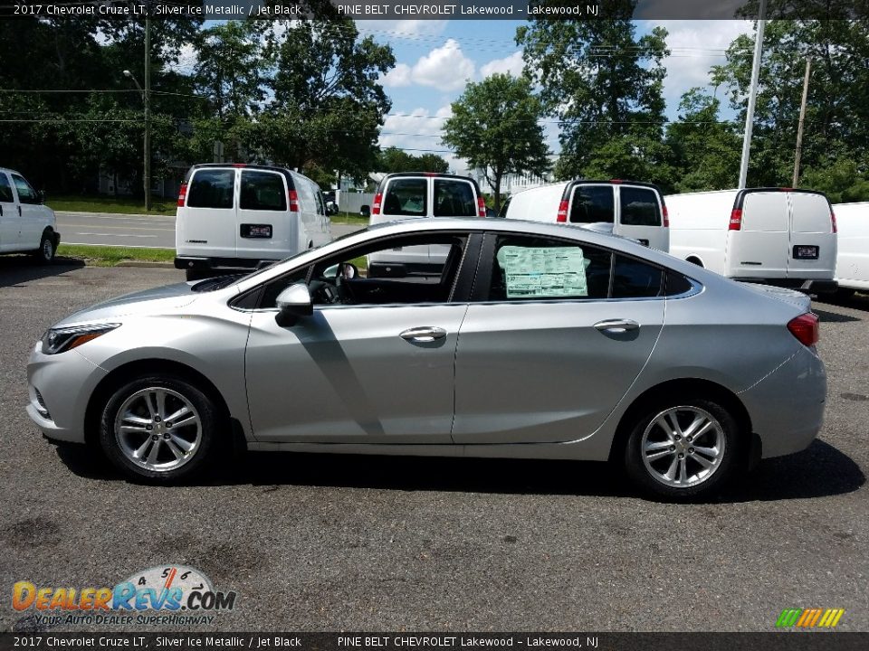 2017 Chevrolet Cruze LT Silver Ice Metallic / Jet Black Photo #3