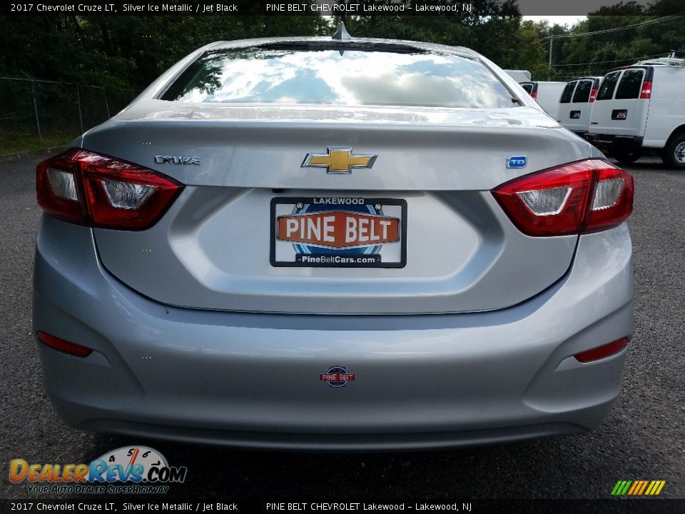 2017 Chevrolet Cruze LT Silver Ice Metallic / Jet Black Photo #5