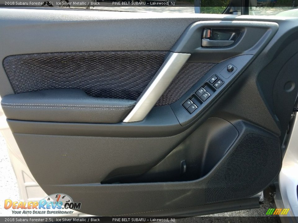 2018 Subaru Forester 2.5i Ice Silver Metallic / Black Photo #6