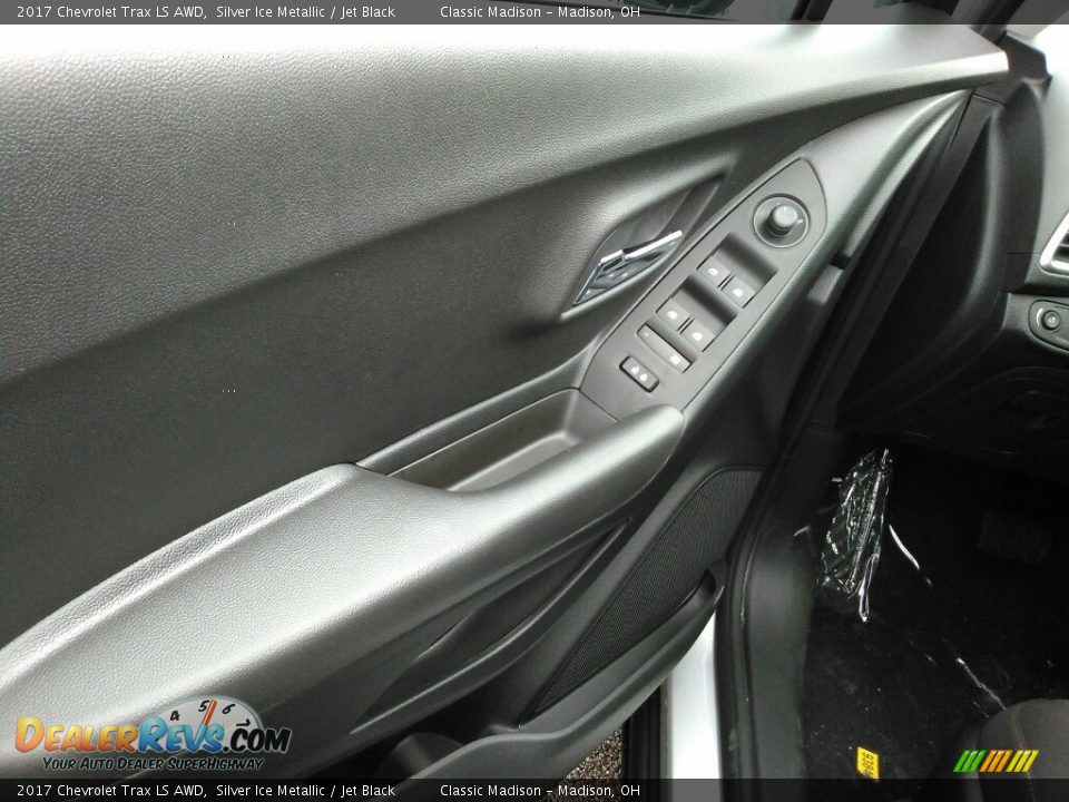 2017 Chevrolet Trax LS AWD Silver Ice Metallic / Jet Black Photo #3