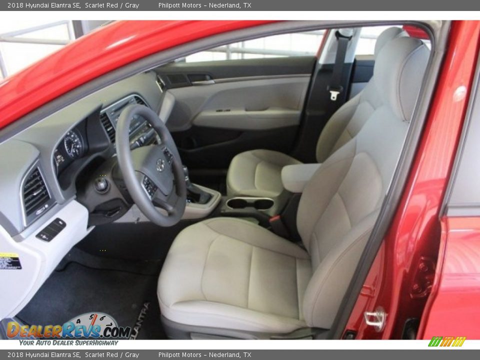 2018 Hyundai Elantra SE Scarlet Red / Gray Photo #11