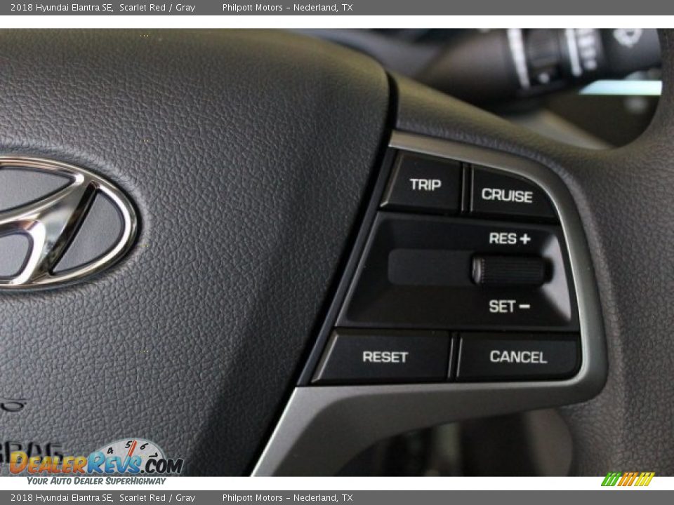 2018 Hyundai Elantra SE Scarlet Red / Gray Photo #15