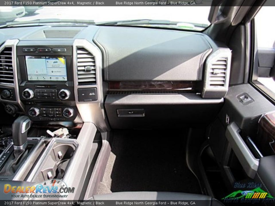 2017 Ford F150 Platinum SuperCrew 4x4 Magnetic / Black Photo #17