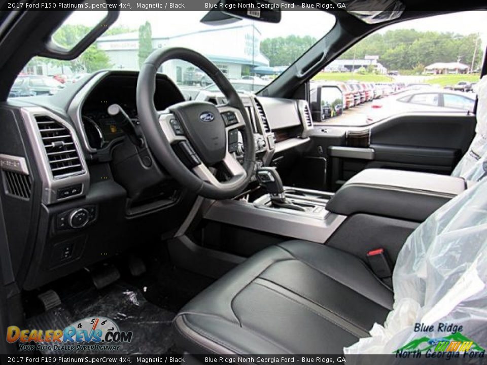 2017 Ford F150 Platinum SuperCrew 4x4 Magnetic / Black Photo #31