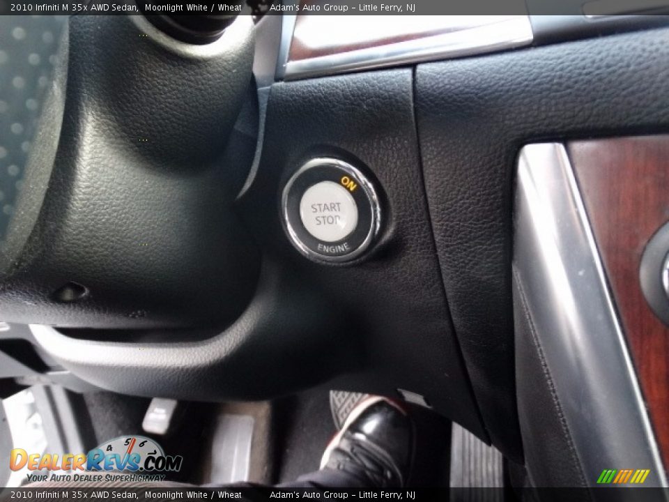 2010 Infiniti M 35x AWD Sedan Moonlight White / Wheat Photo #28