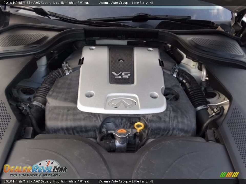 2010 Infiniti M 35x AWD Sedan Moonlight White / Wheat Photo #31
