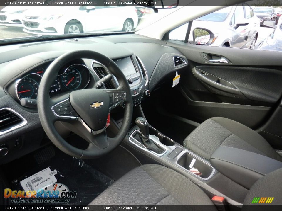 2017 Chevrolet Cruze LT Summit White / Jet Black Photo #7