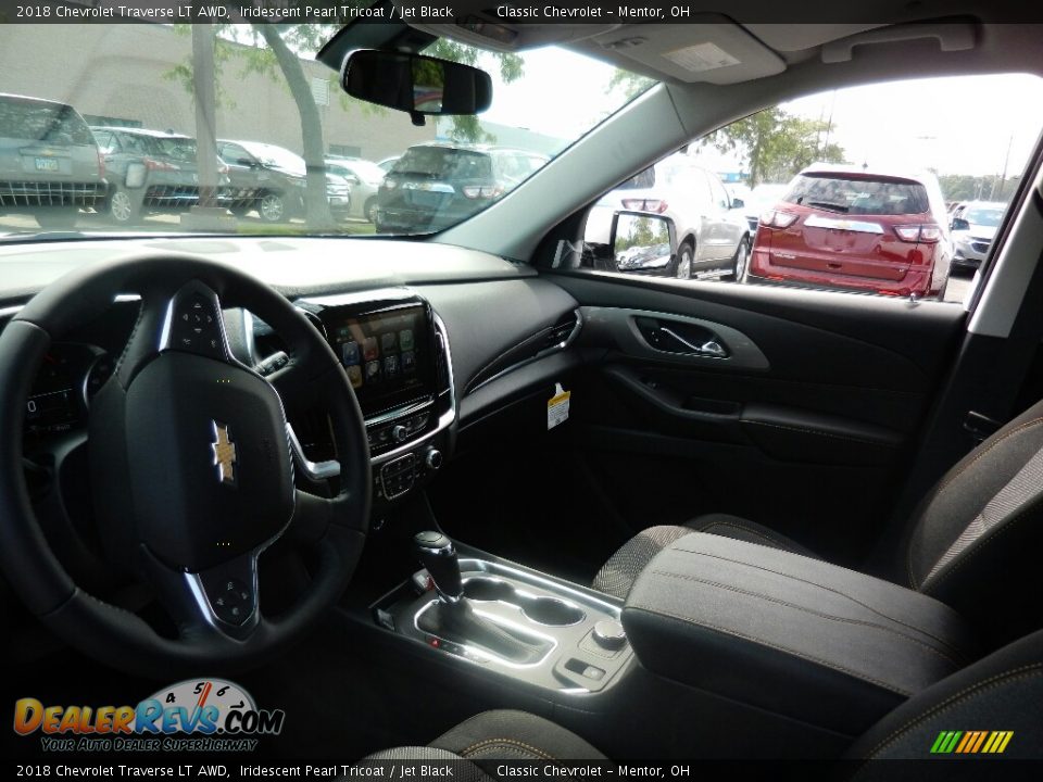 2018 Chevrolet Traverse LT AWD Iridescent Pearl Tricoat / Jet Black Photo #6