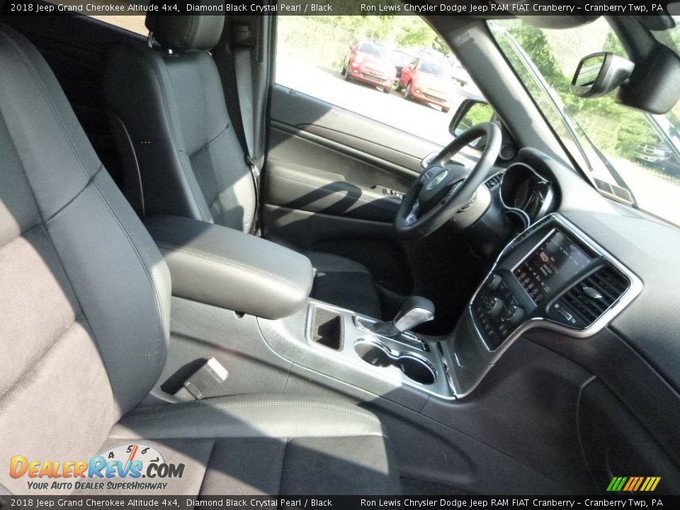 2018 Jeep Grand Cherokee Altitude 4x4 Diamond Black Crystal Pearl / Black Photo #10